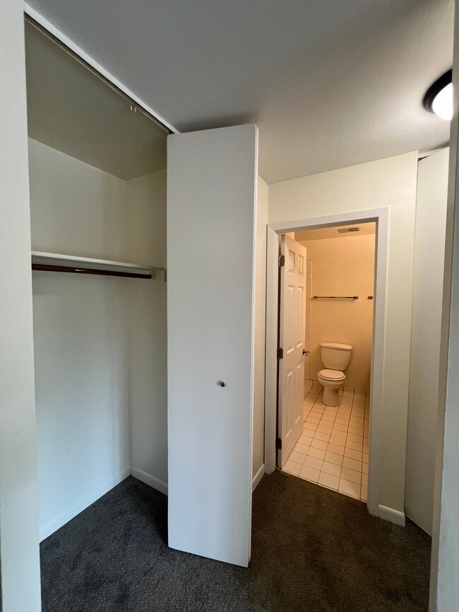 Photo - 5550 Abbey Dr Unit 5550-2K