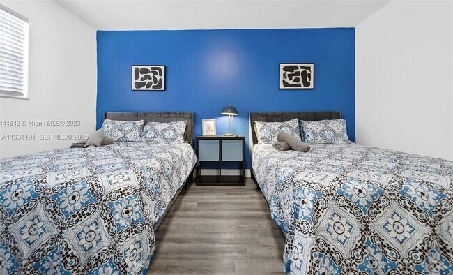 Photo - 1029 SW 5th St Unit 13