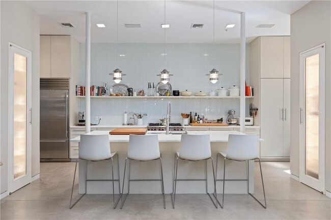 Photo - 426 Spring St