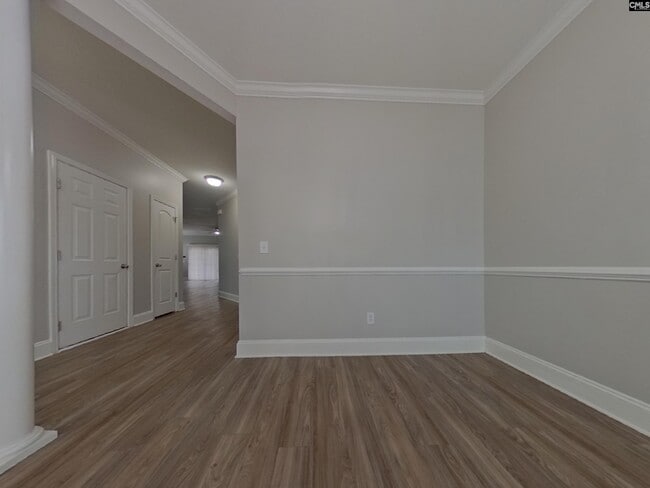 Photo - 302 Merchants Dr