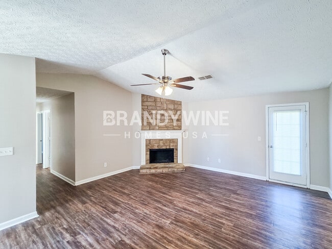 Photo - 630 Morrow Rd