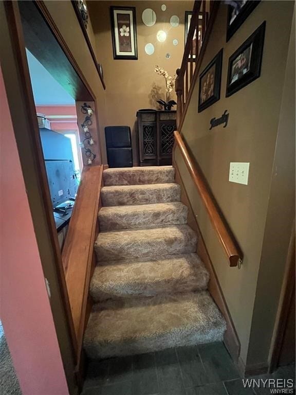 Photo - 3279 Clinton St