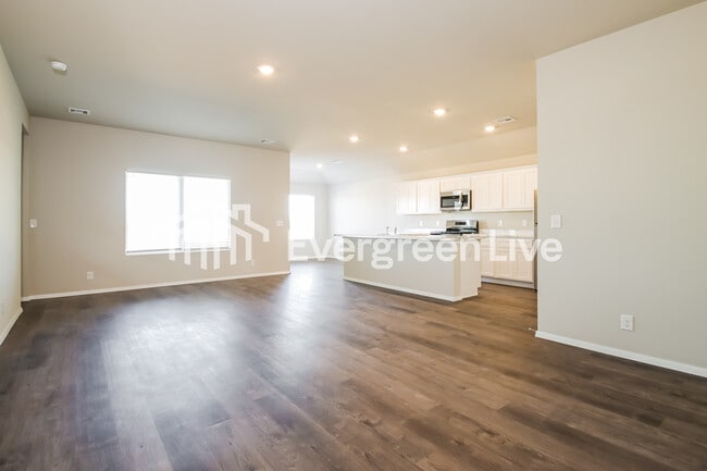 Photo - 1002 W Lawton Rd