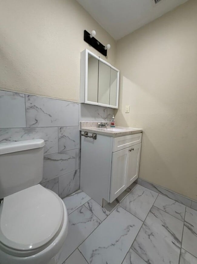 1234 E Esther St Unit 1234