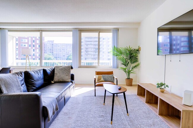 Photo - 1600 S Eads St Unidad FL6-ID1022553P