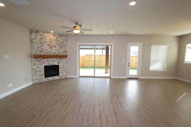 Photo - 5511 Mesa Ests Dr