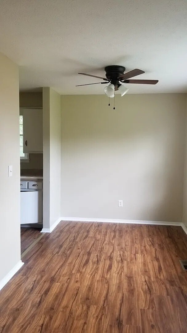 4903 De Priest Ct