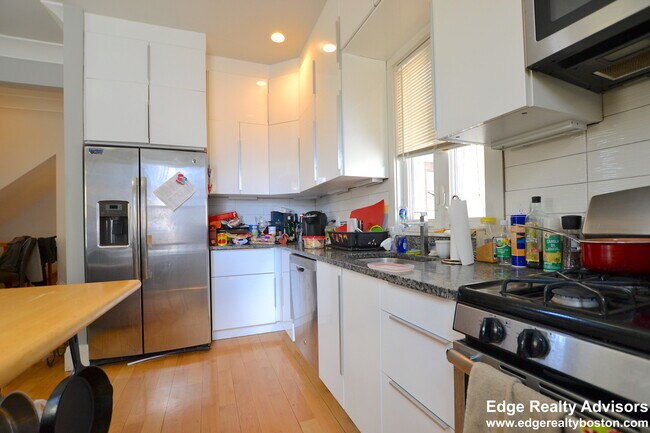 Photo - 92 Fayette St Unidad 1