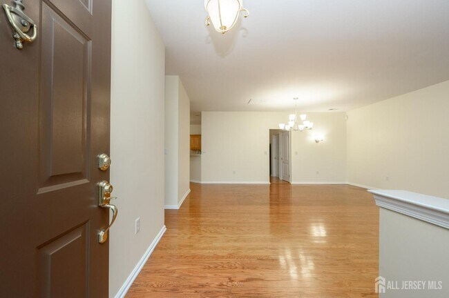 Photo - 131 Greenlawns Dr