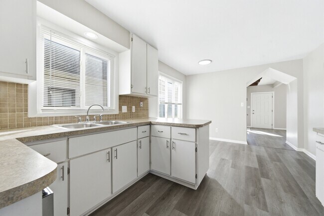 Photo - 24236 Shakespeare Ave