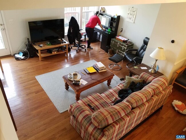 Photo - 813 Rainier Rd