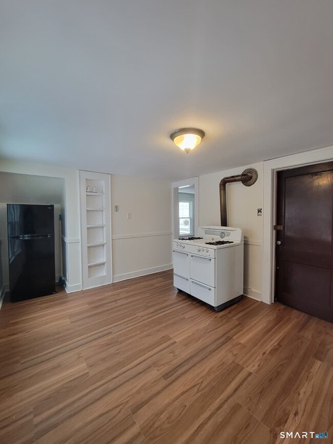 Photo - 14 Richard St Unit 2