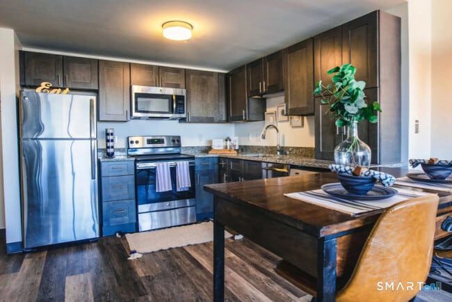 Building Photo - 50 Morgan St N Unit 1712