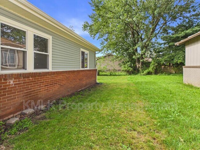 Photo - 1624 Merrill Ave