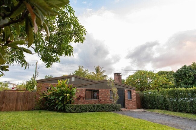 Photo - 2040 NE 173rd St