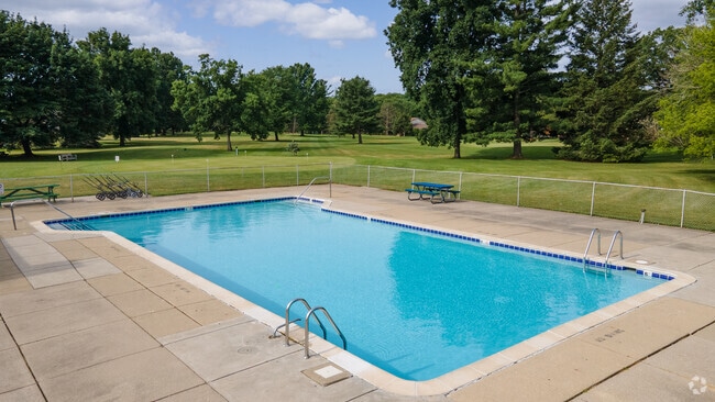 Lake of the Hills Apartment Homes