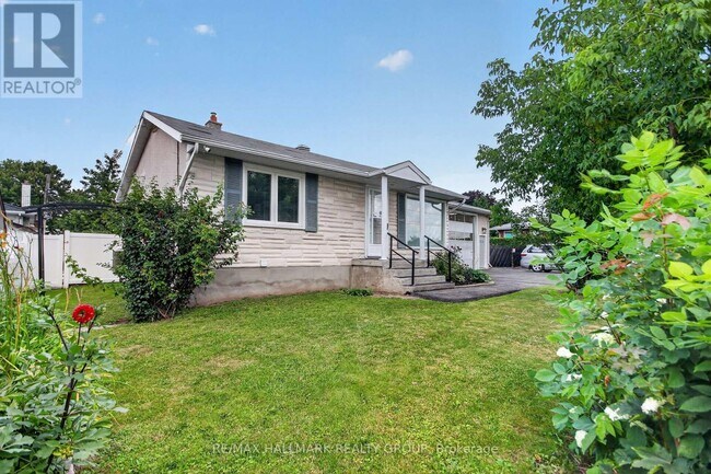 Photo - 1125 Kenaston St