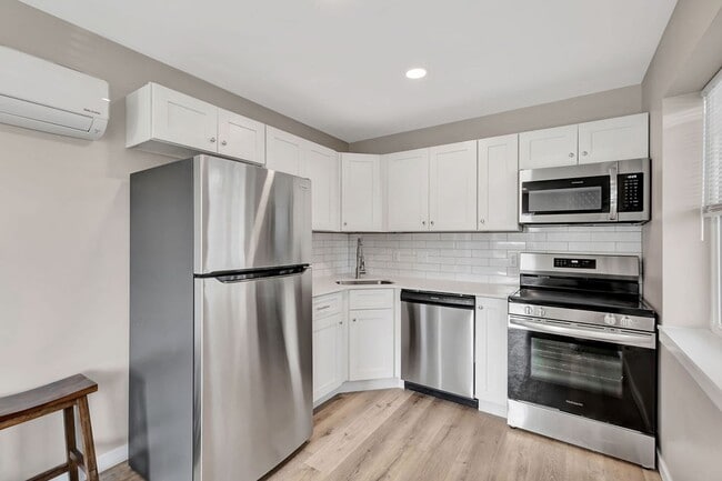 Photo - Ravines Apartments - Modern 1-Bedroom Apartments Unit 6919-03