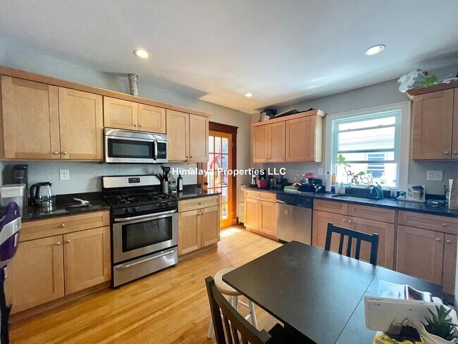 Photo - 60 Frederick Ave Unit 2