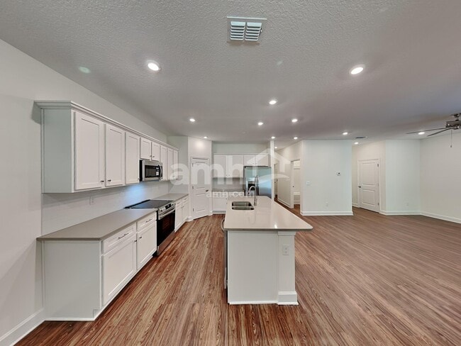 Photo - 8579 Belfort St