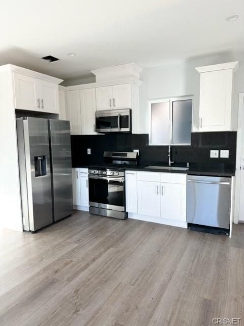 Photo - 19421 Ventura Blvd