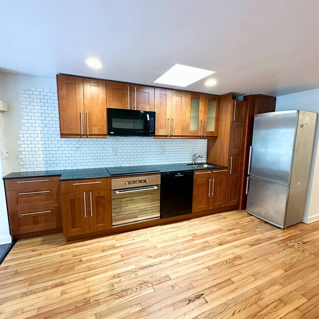 Photo - 229 Elm St