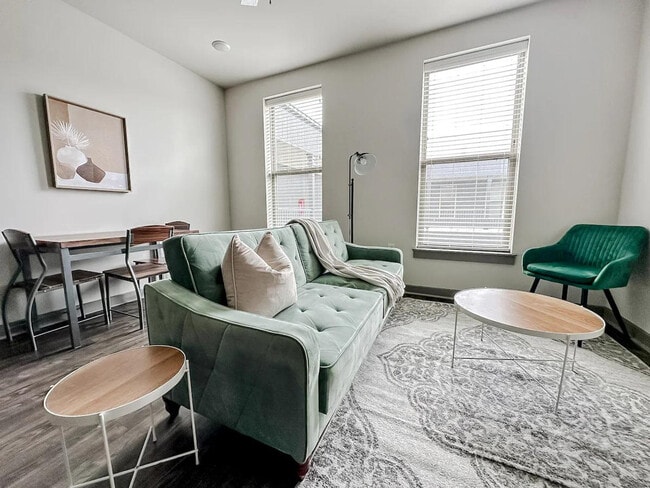 Photo - 400 N Magnolia St Apartment Unit ID1036784P
