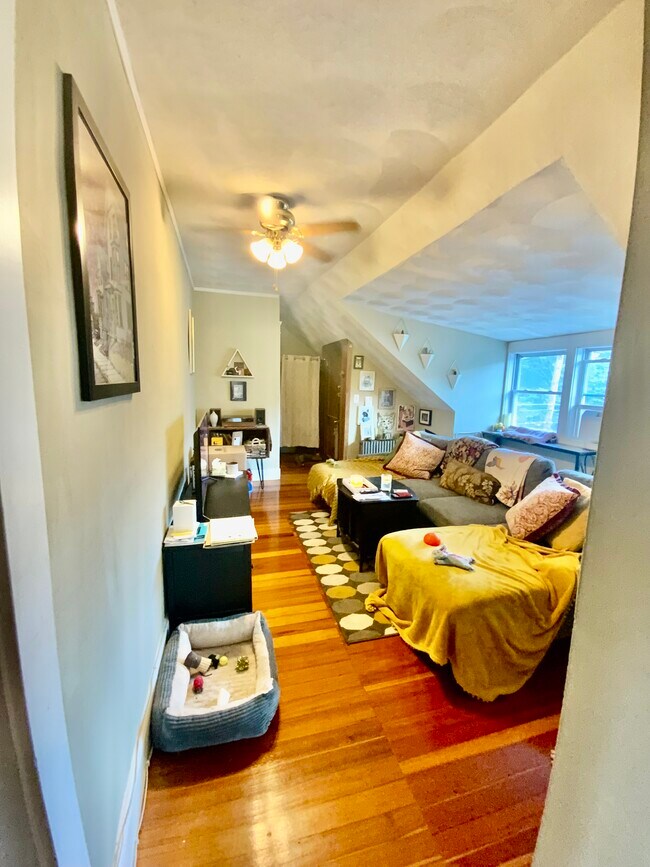 Photo - 1032 Hope St Apartamentos