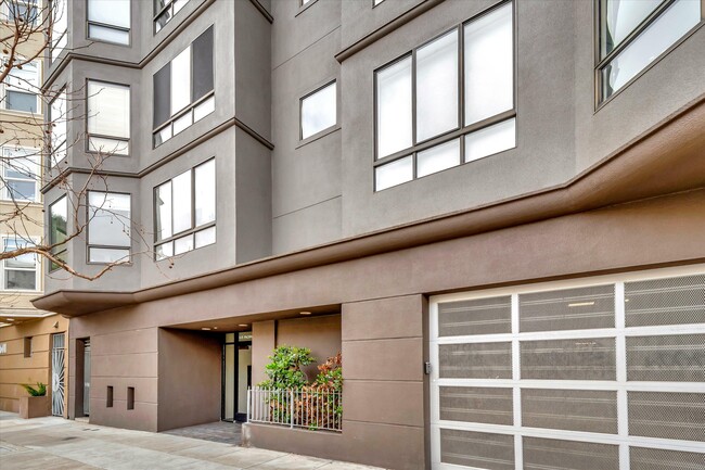 Building Photo - 1625 Pacific Ave Unit 204 Rental