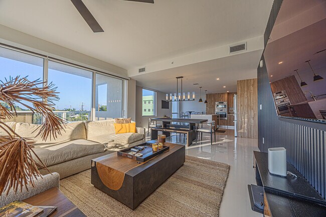 Photo - 117 Lake Ave Unidad 401