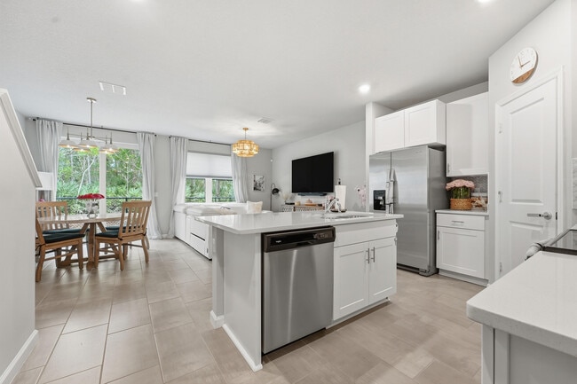 Photo - 3905 SE Mentmore Ln