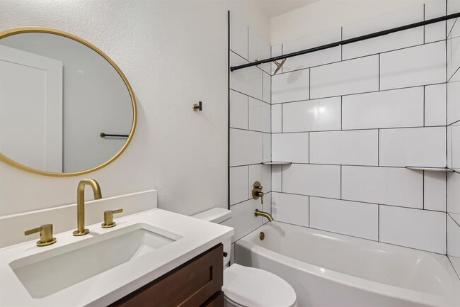 Photo - 6820 Blue Dawn Trail Unit 104