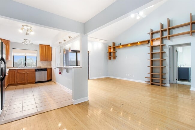 Photo - 33 Green Valley Ct Unit 33