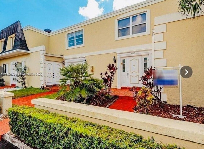 Photo - 816 NE 27th Ave