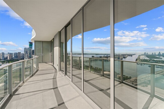 Building Photo - 1400 Biscayne Blvd Unit 4106