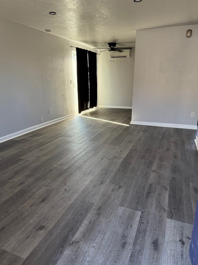 Photo - 1206 Hill St SE