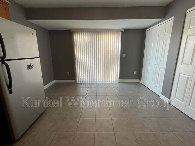 Photo - 700 Fountain View Dr