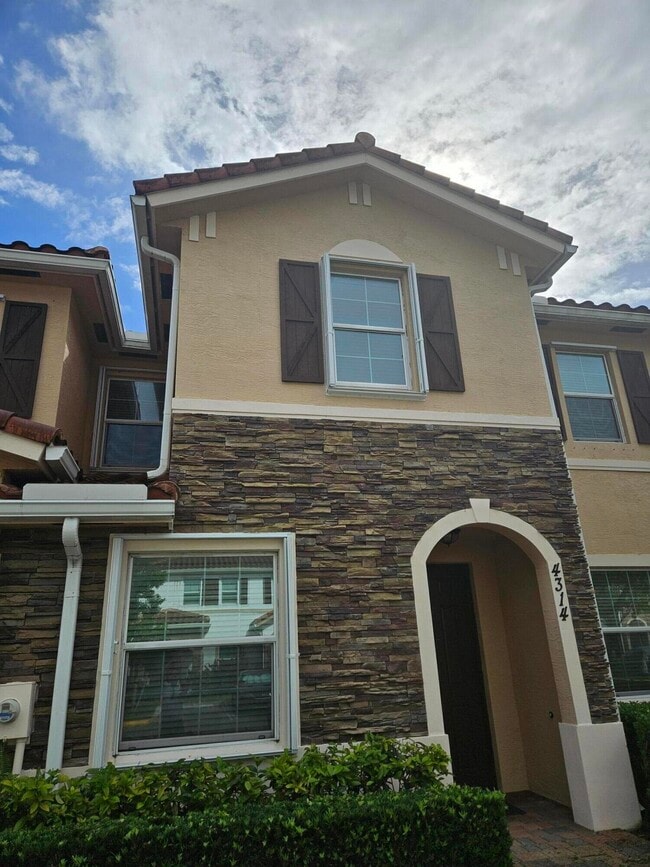 Photo - 4314 Maybelle Ln