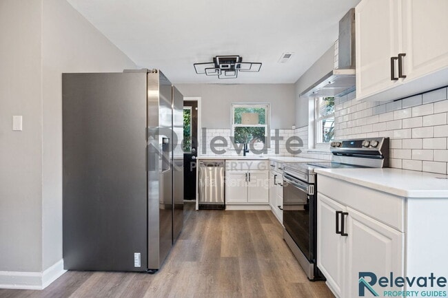 Photo - 4005 Peregrine Rd