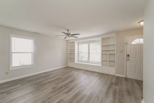 Photo - 4472 Norfleet St