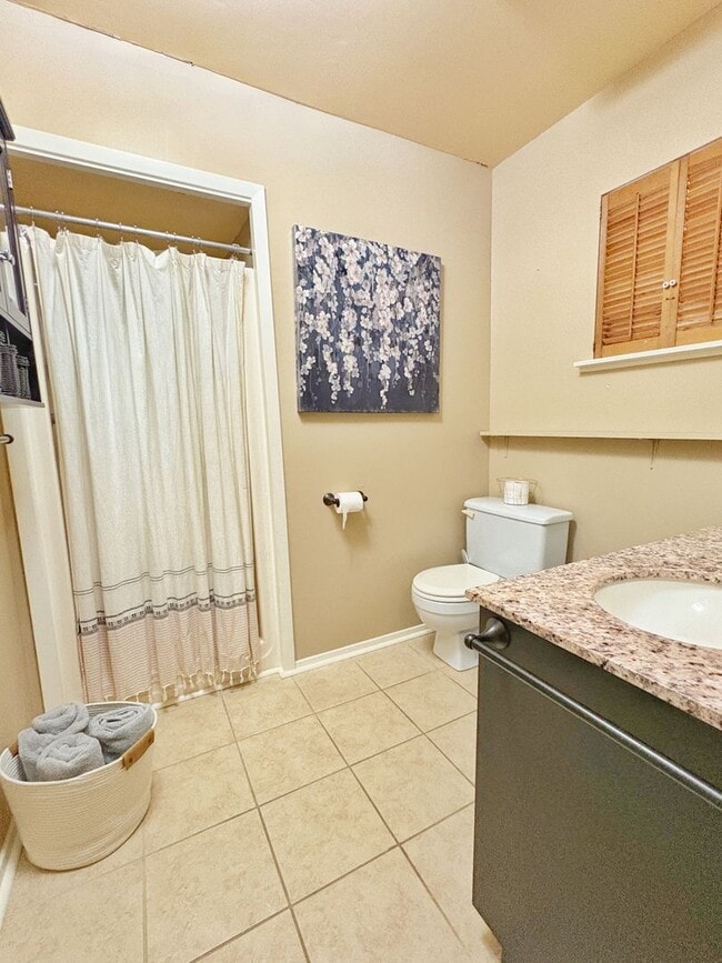 Photo - Fully Furnished 2/1
