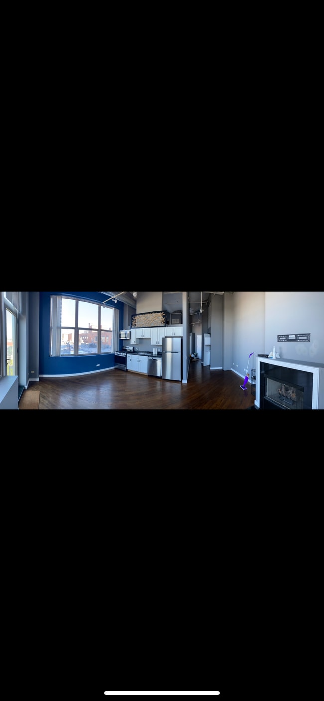 Building Photo - 500 S Clinton St Unit 817 Rental