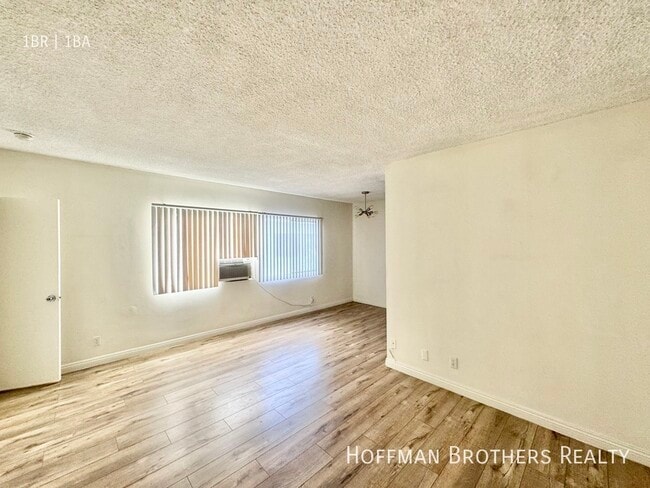 Photo - 3655 Midvale Ave Unidad 14