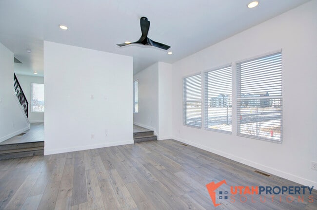 Photo - 10821 S Lake Run Rd