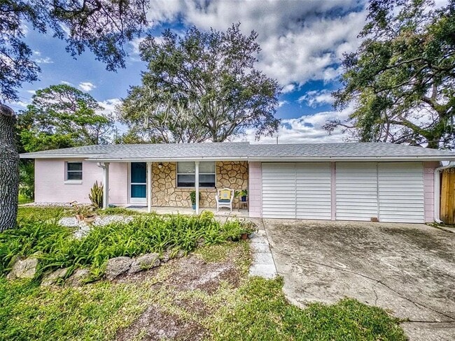 Building Photo - Charming 2-bedroom, 1-bath home