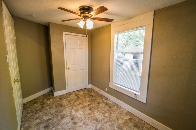 Photo - Amazing Home Near Downtown
