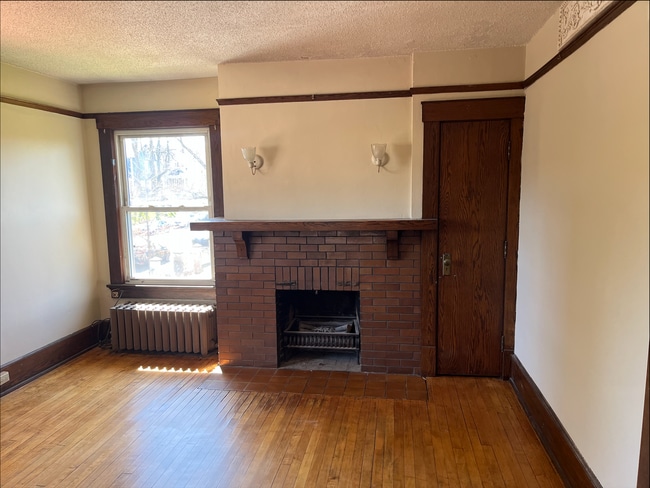 Photo - Charming, Vintage, Downtown Apartment Unidad #2