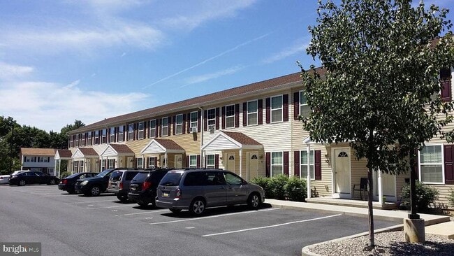 Building Photo - 75 S Reber St