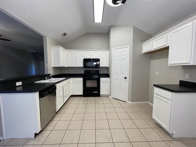 1405 High Crest Dr