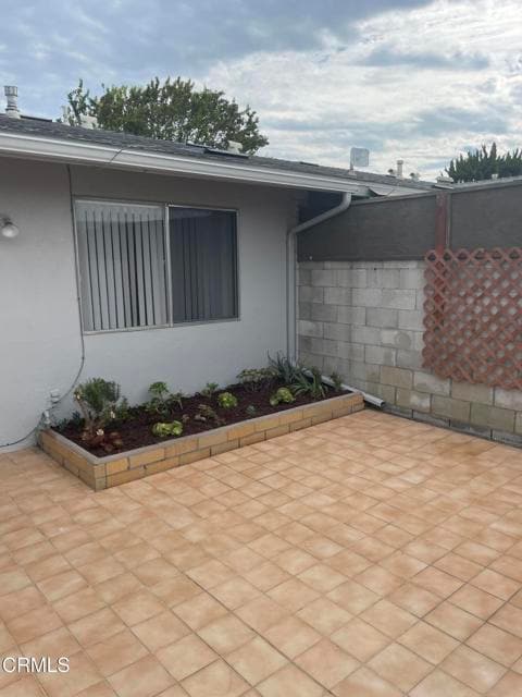 Photo - 22 W Garden Green